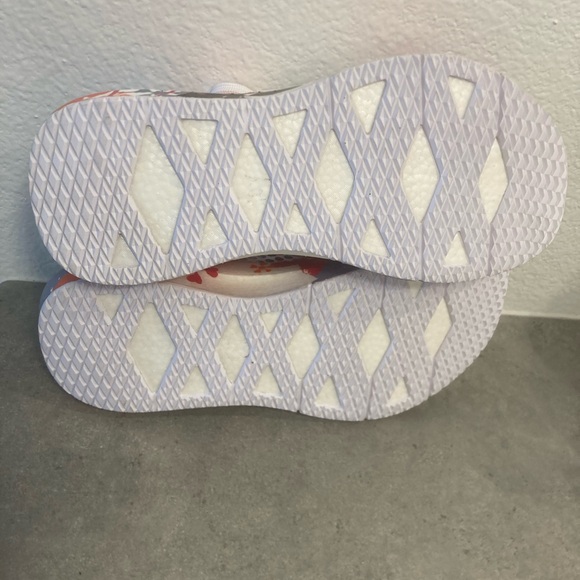 NWOT NOBULL Shoes - Picture 8 of 9